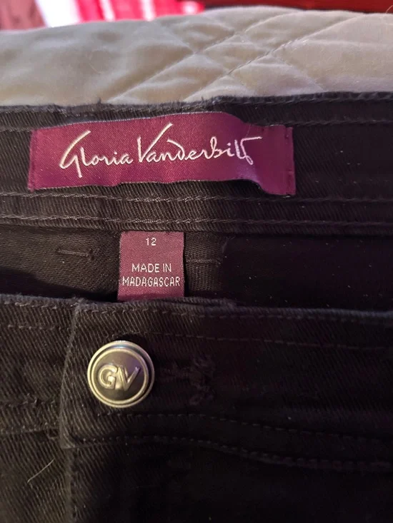 Gloria Vanderbilt Black Flare Jeans - Picture 3 of 6